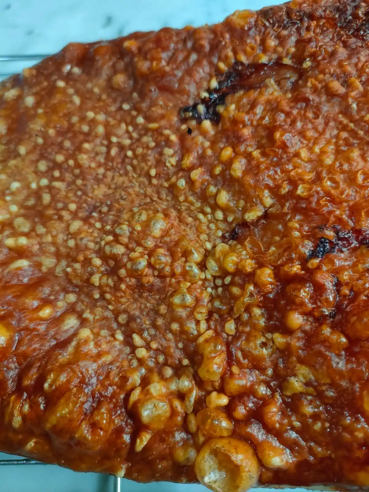 Hasil akhir babi panggang dengan crackle sempurna